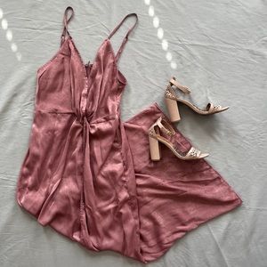 Missguided pink satin maxi dress with side slit. Size: 8. NWT.